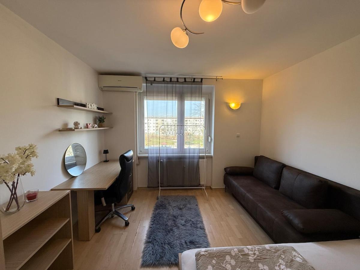 Flat Close To With Private Parking Apartma Ljubljana