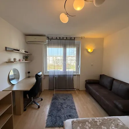 Flat Close To University With Private Parking Ljubljana Exterior photo