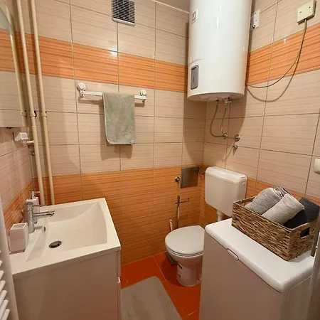 Flat Close To University With Private Parking Ljubljana Exterior photo