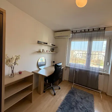 Flat Close To University With Private Parking Ljubljana Exterior photo