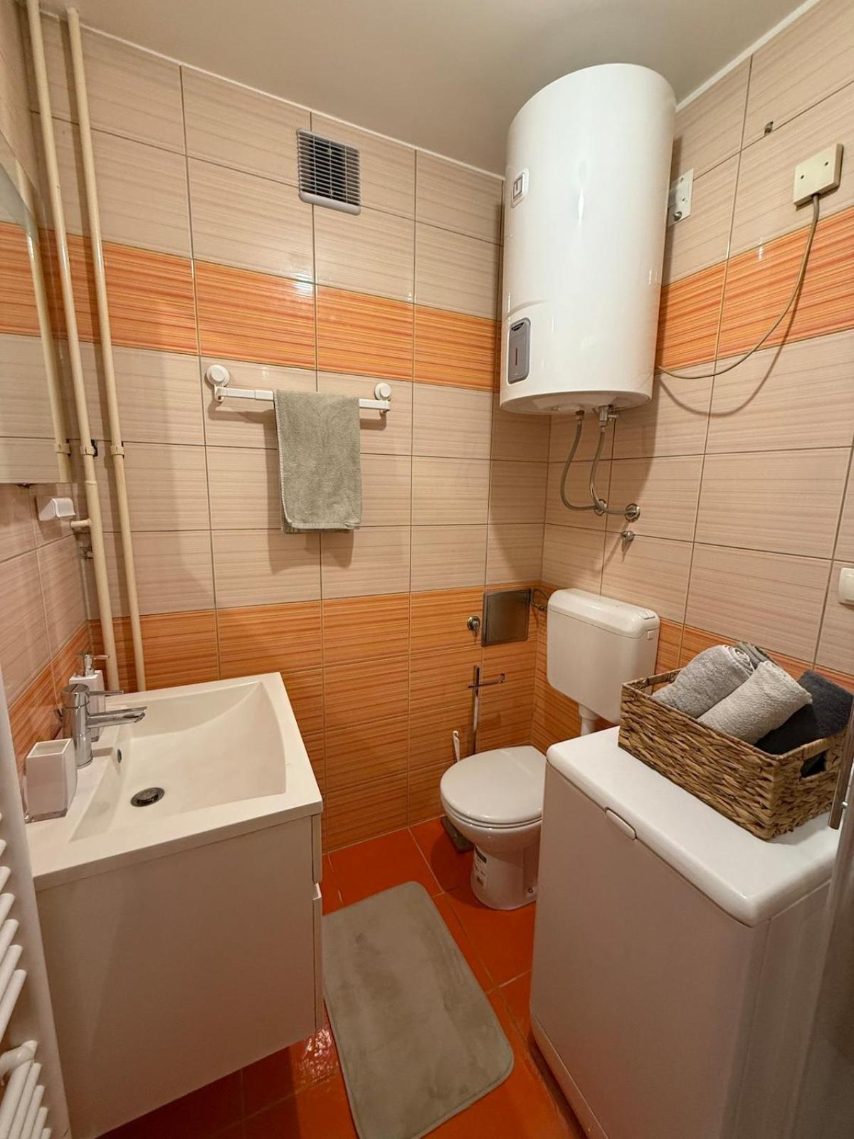 Flat Close To With Private Parking Ljubljana